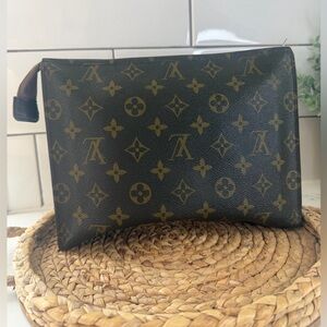 Authentic Vintage Louis Vuitton Monogram Canvas Toiletry Pouch